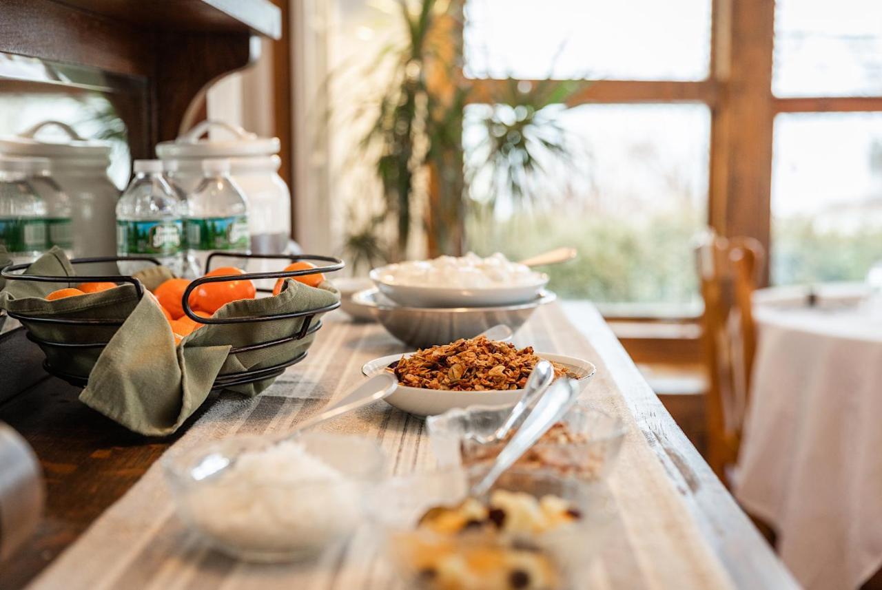 Spouter Inn Bed & Breakfast Lincolnville Buitenkant foto